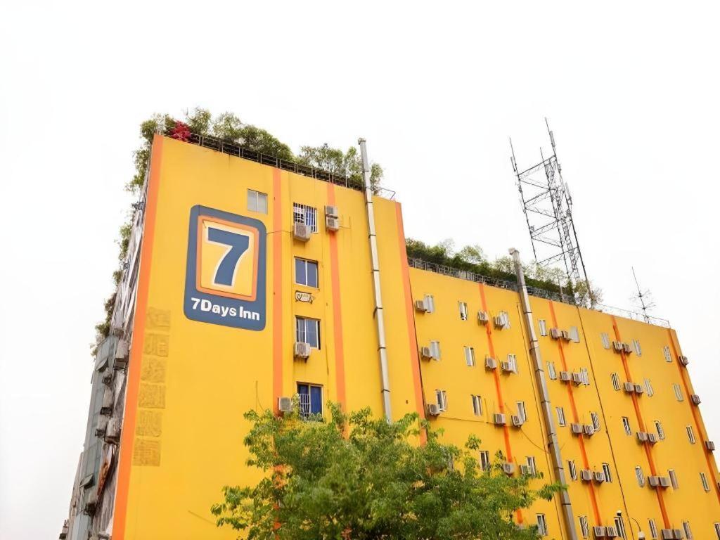 7 Days Inn Chengdu Sichuan University South Railway Station Ngoại thất bức ảnh