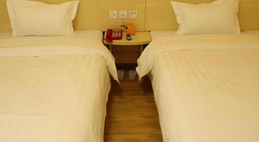 7 Days Inn Chengdu Sichuan University South Railway Station Ngoại thất bức ảnh