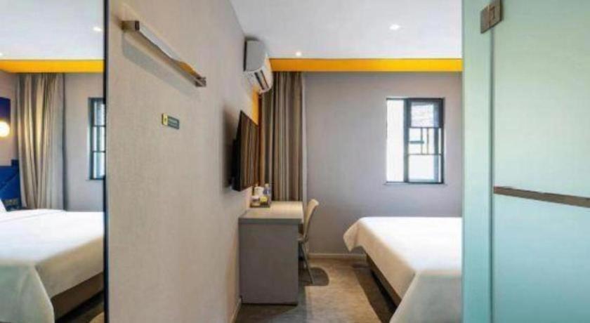 7 Days Inn Chengdu Sichuan University South Railway Station Ngoại thất bức ảnh