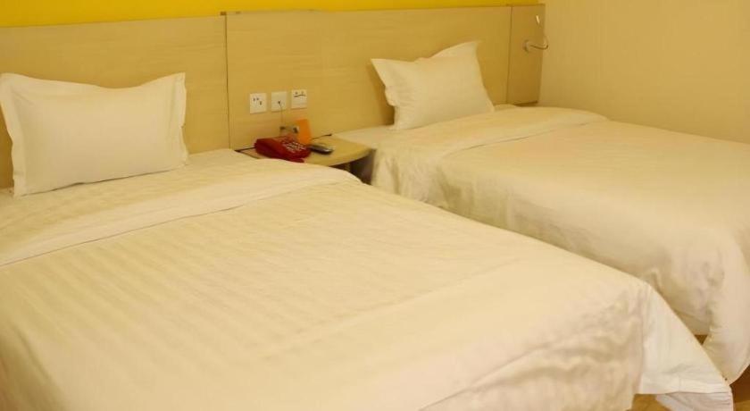 7 Days Inn Chengdu Sichuan University South Railway Station Ngoại thất bức ảnh